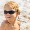Incarcati imaginea in vizualizatorul Galerie, Ochelari pentru copii - THE SURFER Black/Green, Mausito